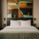 The Cyrus ホテル