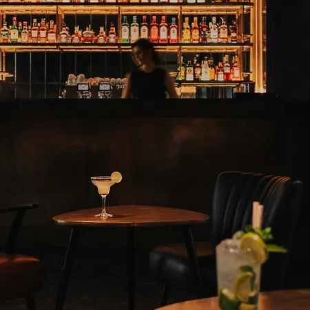 Готель The Cyrus 5*